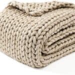 YnM Chunky Throw Blanket